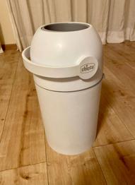 Voll funktionsfähiger Windeleimer zu verschenken