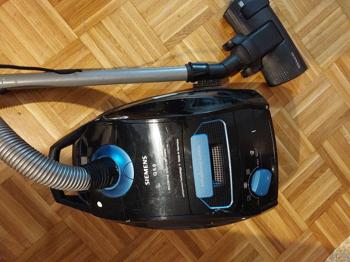 Staubsauger von Siemens zu verschenken