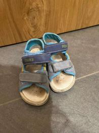 Jungen Sandalen