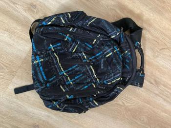 Walker Schulrucksack schwarz blau gemustert