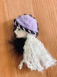 Brosche zu verschenken