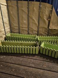 (reserviert) 4 Blumenkasten / schmutzig
