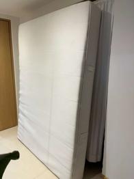 (reserviert) IKEA Schaummatratze 140x200 (mittelfest)