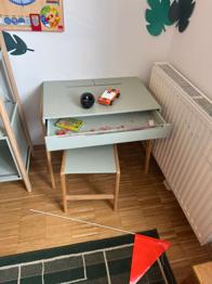 Kinderschreibtisch