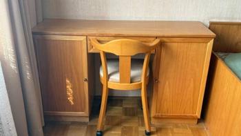 Schminktisch / Schreibtisch inkl. Rollsessel - Eiche Vollholz Tischlerarbeit