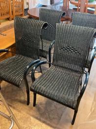 4 Rattanstühle mit Eisengestell blau *Gratis* nur jetzt - werden am 20.04. entsorgt