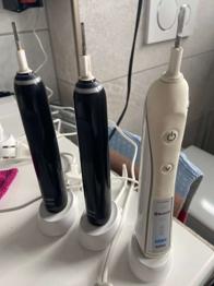 (reserviert) Oral B elektrische Zahnbürste