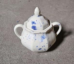 Zuckerdose aus keramik