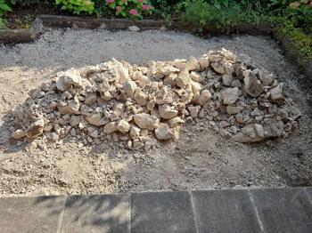 Betonbruch ca 1 m³ Steine Schüttmaterial Bauschutt