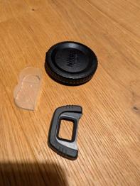 D750 Augenmuschel Okular Sucher DK-23 und Nikon D750 Gehäusedeckel