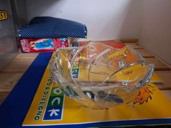 Tassen, Schüssel, Zuckerateuer, Milchkännchen