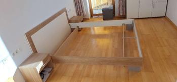 Doppelbett 180 mal 200 cm