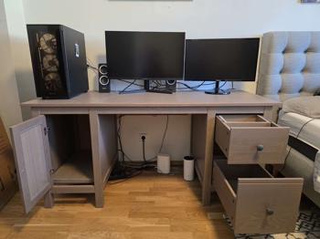(reserviert) IKEA Hemnes Schreibtisch