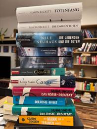 (reserviert) Verschiedene Bücher (Romane/ Reiseliteratur, teils auf Englisch)