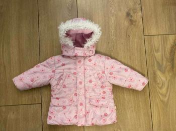 Winterjacke mit Kapuze 86