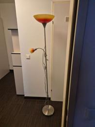 Deckenfluter mit Leseleuchte orange/ rot