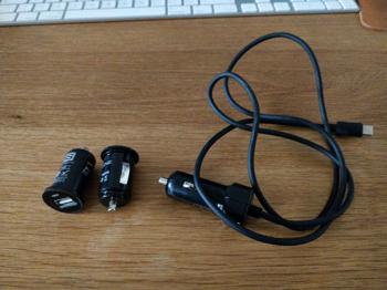 USB Ladegeräte fürs Auto