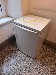 Kühlschrank (angeblich defekt)