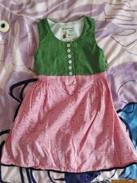 Schianzug und trachtenkleid