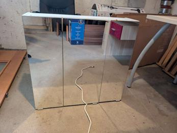 Spiegelschrank Bad mit Beleuchtung