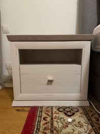 2 Nachtkästen / Nachttische im Landhausstil