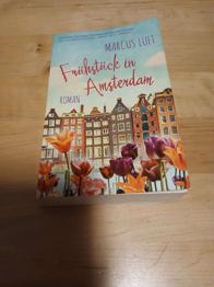 Buch. Frühstück in Amsterdam.