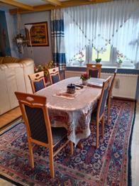 Esszimmer Tisch mit 6 Sesseln