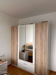 Kleiderschrank