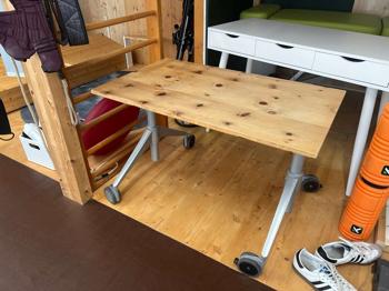 Holztisch Rollbar