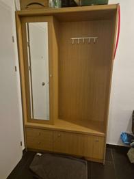 Garderobenschrank