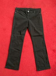 Jeans für Damen Gr. 46 zu VERSCHENKEN!