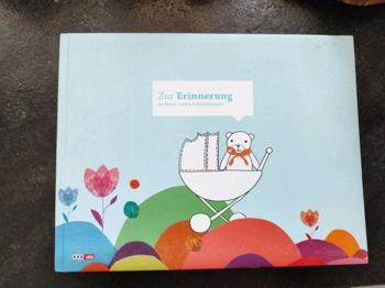 Babyalbum zur Erinnerung an deine ersten Lebensmonate
