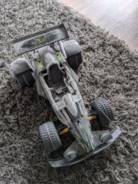 Ferngesteuertes Auto