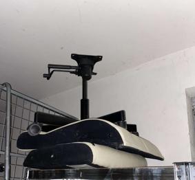 Roll-Schreibtischstuhl beige, Lederoptik, auseinandergebaut