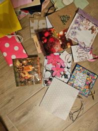 Geschenksackerl, Geschenktüte. Papiertasche