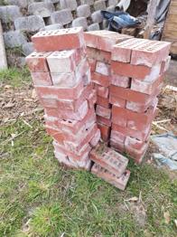 Ziegel für Deko im Garten