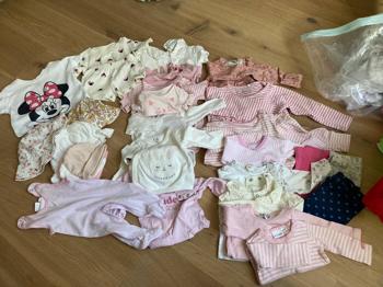 (reserviert) Baby Kleidungen