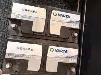(reserviert) 2 VARTA Batterien 95 Ah 12 V