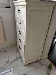 (reserviert) Kommode