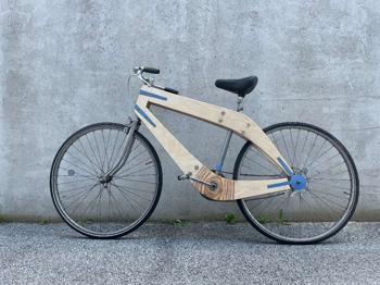 Holzfahrrad selbstgebaut, Preis auf Verhandlungsbasis