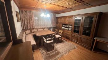 Massiver Holztisch mit 3 Sesseln und Eckbank - auch einzeln