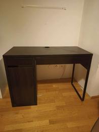 RESERVIERT Ikea Schreibtisch
