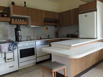 Küche inkl. E-Herd und Geschirrspüler