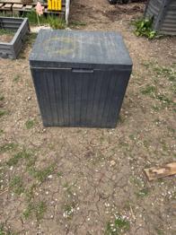 Gartenbox zu verschenken