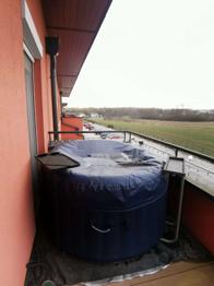 (reserviert) Aufblasbarer Whirlpool