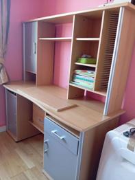 Schreibtisch muss in 1 Tag weg gehen !