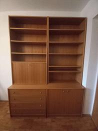 2 Kästen mit Schubladen und Regalböden