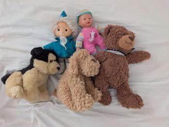 Kuscheltiere, Puppe, Sandmann