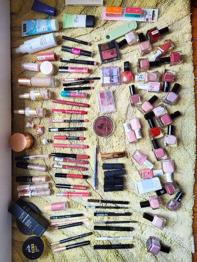 (reserviert) Diverse Schminksachen