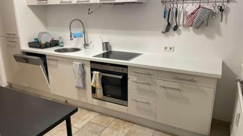 Ikea Küche mit Waschbecken samt Armatur und Dunstabzug